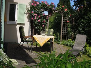 Die Terrasse - genießen Sie Ihr Frühstück in der Morgensonne