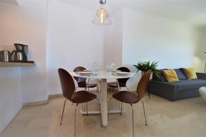 Dining area next to the kitchen
