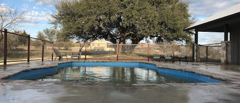 Big Oak and pool