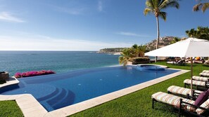 Casa Koll - Stunning oceanside pool