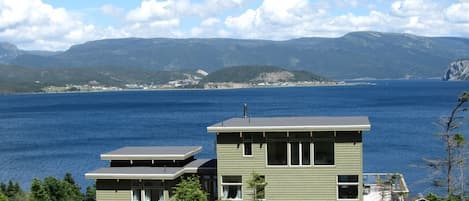 Luxurious Gros Morne House for rent