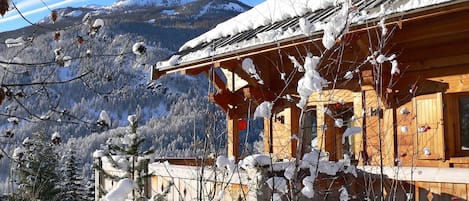 Le chalet vu de l'est face au Prorel