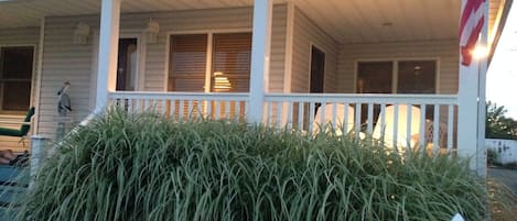 Front porch with rocking chairs 