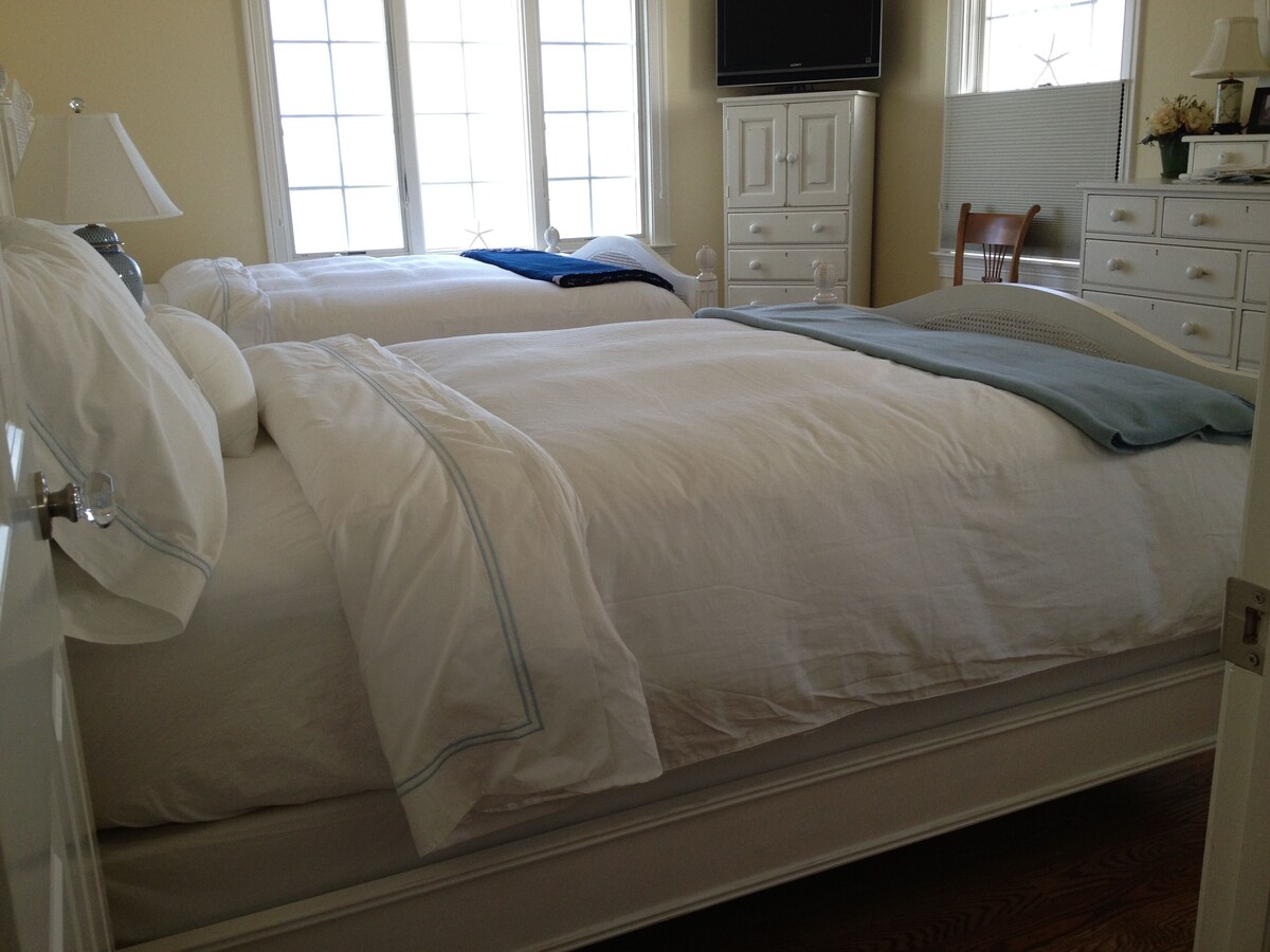Waterfront Long Island Sound Luxury Home, Cornfield Pt Old Saybrook, CT