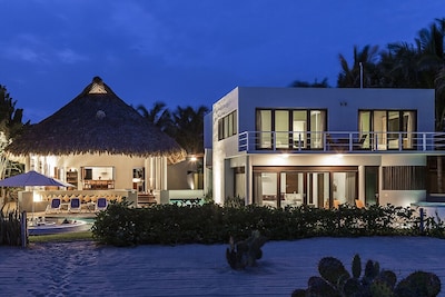 Casa De Los Sueños - Resort de lujo privado justo en el océano