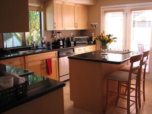 Fully equipped Kitchen, including views of hummingbirds!