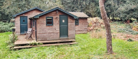 Holly Oaks cabin - peaceful and secluded