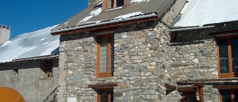 façade en hiver