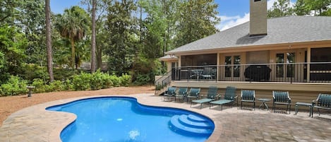 Sunny Pool Area at 4 Audubon Pond