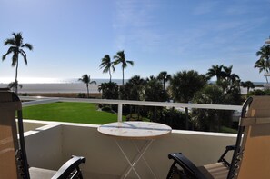 Zero Gravity Chairs  for Enjoying the 3rd Floor Views of the Gulf