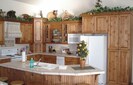 Kitchen with Bar Island