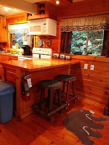 Affordable Cabin in the Woods Comfortable Clean 