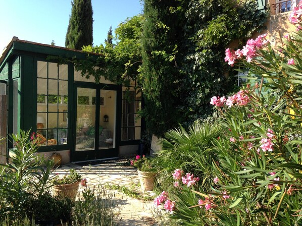 sunroom / conservatory leading onto private walled garden