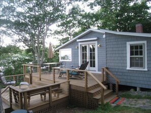 Front view of cottage multi-level deck