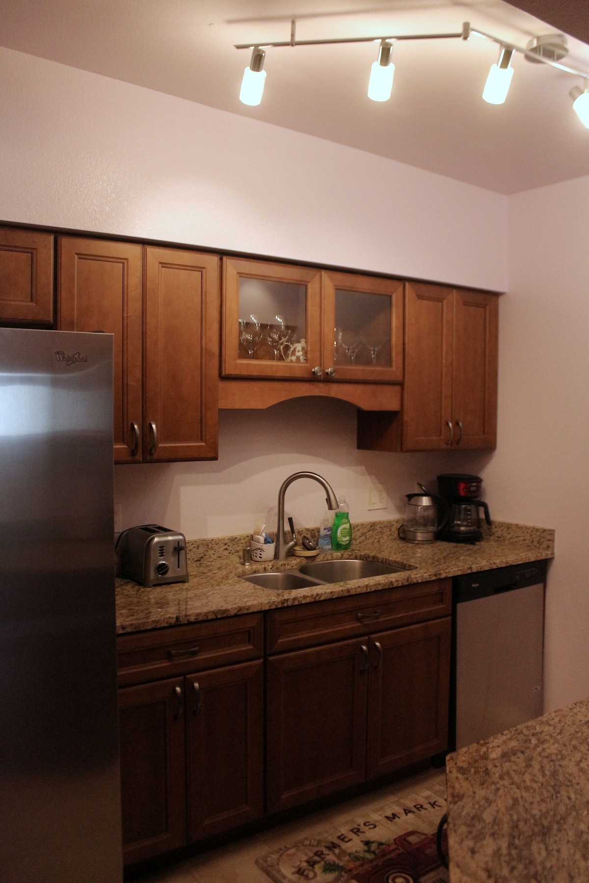 Safe and Quiet Pet-Friendly Condo in the Beautiful Sonoran Desert