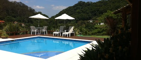 Piscina e vista maravilhosa!