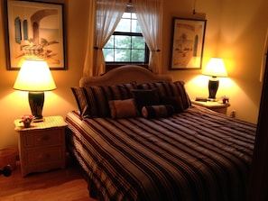 Bedroom Facing Lake: King Sized Bed

