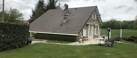 maison facade ouest et sa terrasse de 30 m2