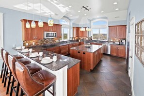 Surf-or-Sound-Realty-803-Chicken By The Sea-Kitchen 1