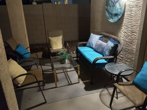 Covered patio with BBQ
