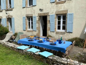 Table extérieure pour 10 personnes