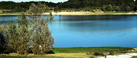 You can walk, run, cycle, and paddle in the 8km lake