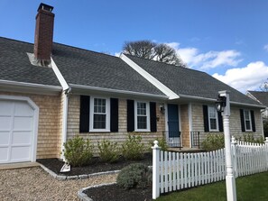 Front Walkway from Driveway