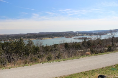 Fabulous Patio View Overlooking The Main Channel Of Table Rock Lake