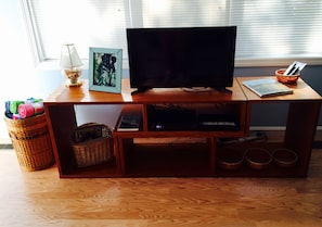 Flat screen tv with cable and Netflix