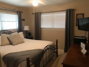Master Bedroom with King size bed,
TV and Private bathroom!