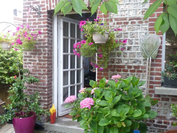 la maison vue de la terrasse