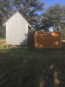 Cabin on Private Ranch 16 miles from F1 Track