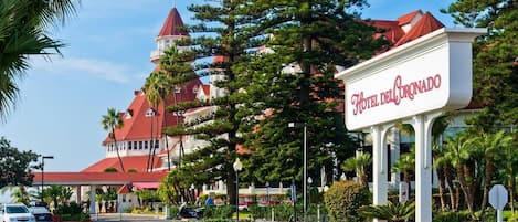 Iconic Hotel del Coronado just around the corner.  5 minute walk!