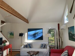 fabulous light and great local art!


