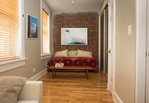 sleeping nook w/ twin bed