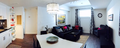 Vibrant Luxurious One Bedroom Suite!