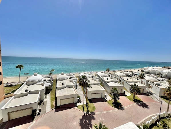 Vue sur la plage ou l’océan