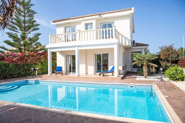 Luxury family owned Villa with its own private pool