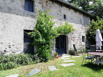 authentic farmhouse, calm and serenity