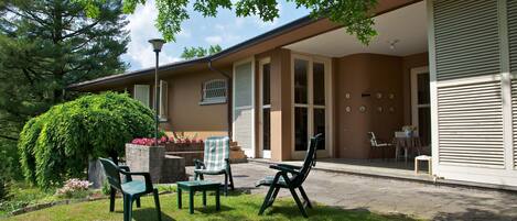 Main entrance, the porch and patio