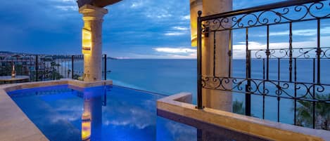 Infinity jacuzzi at sunset; best view in Cabo