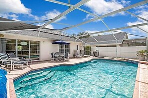 vacationvilapool2new