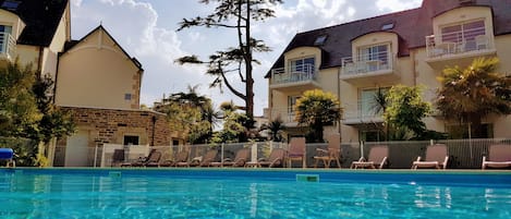 Piscine chauffée de mai à fin septembre