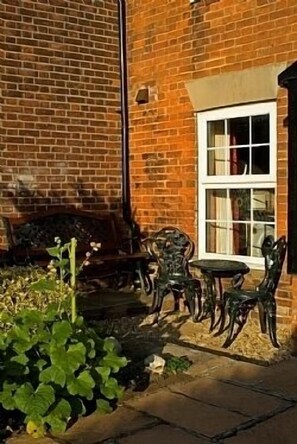 Courtyard Garden