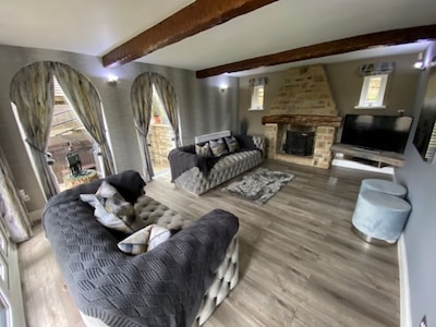 Amazing Family House Sleeps 12 with  Private Hot Tub in Tranquil Location