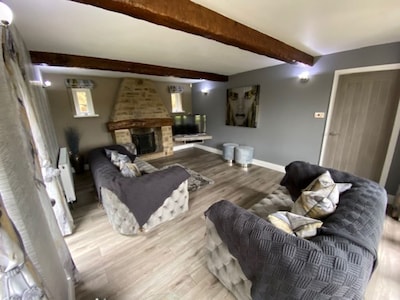 Amazing Family House Sleeps 12 with  Private Hot Tub in Tranquil Location