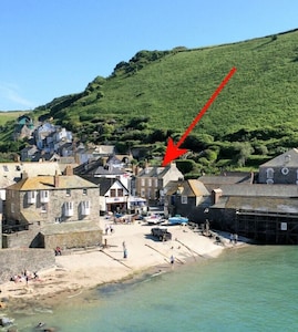 A Spacious Georgian Merchant’s House -  Just Yards From The Harbour