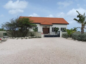 Front of Villa bon Bientu
