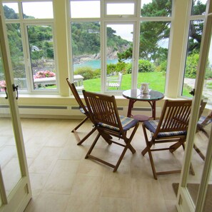 Stunning garden room overlooking the sea