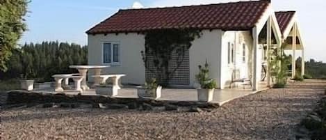 Side view of cottage as you approach from the drive